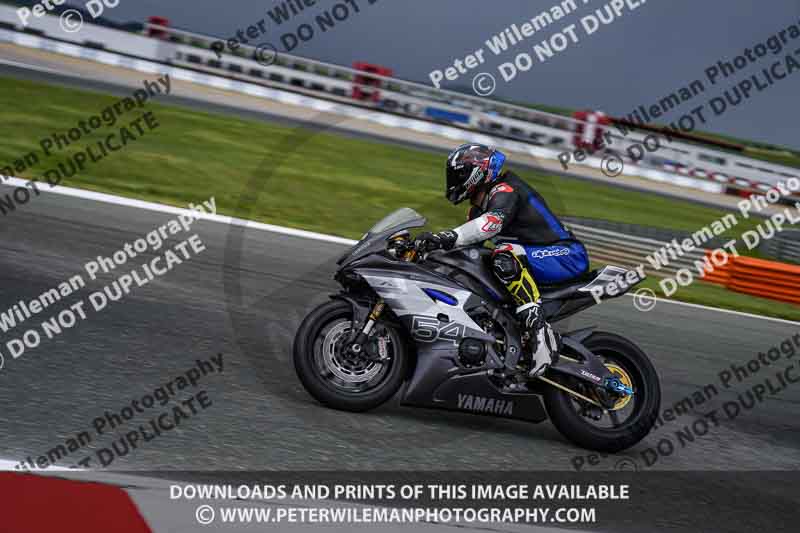 cadwell no limits trackday;cadwell park;cadwell park photographs;cadwell trackday photographs;enduro digital images;event digital images;eventdigitalimages;navarra;no limits trackdays;peter wileman photography;racing digital images;trackday digital images;trackday photos